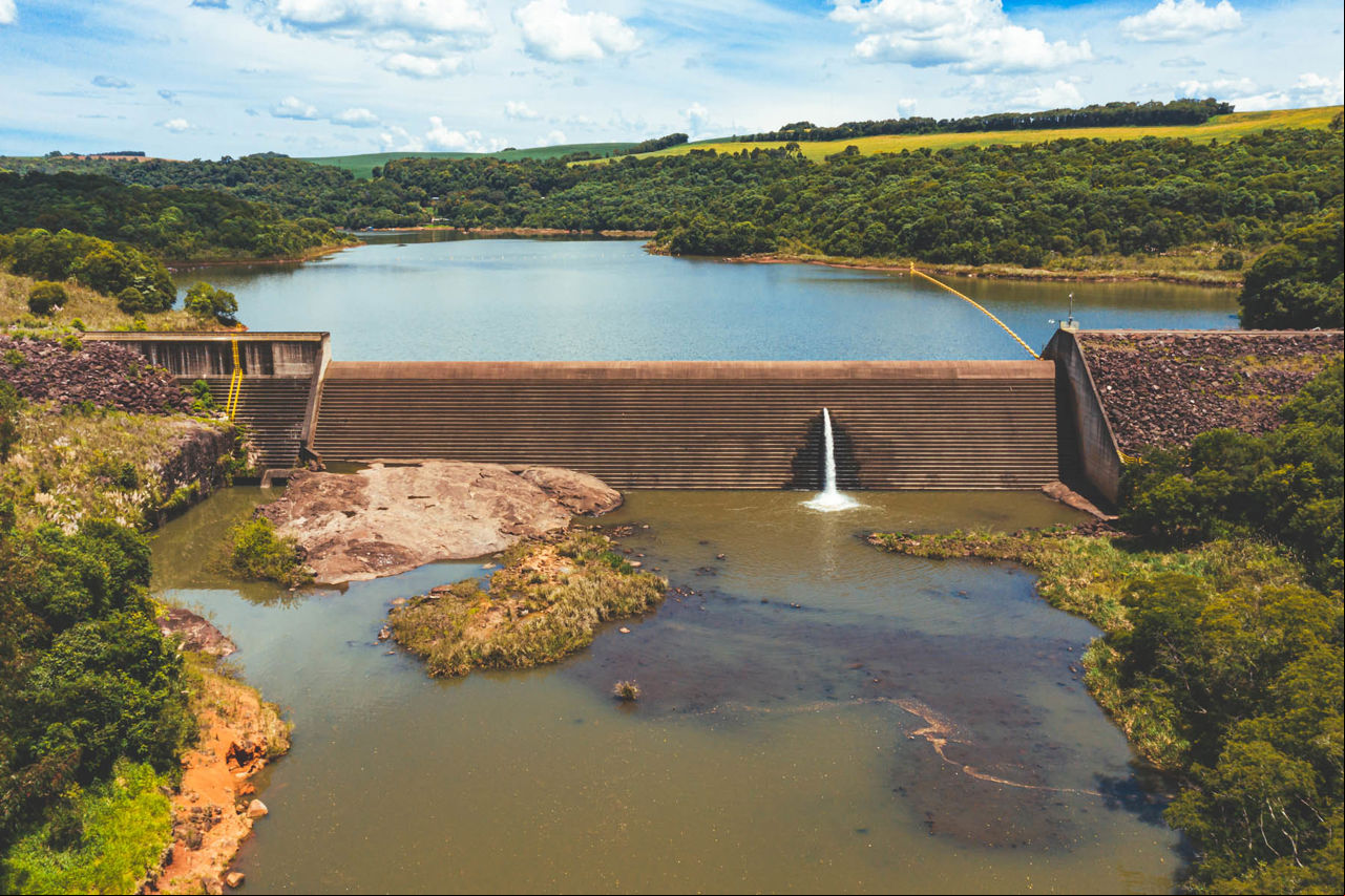 Central Hidrelétrica Santa Laura na Região Sul do Brasil 